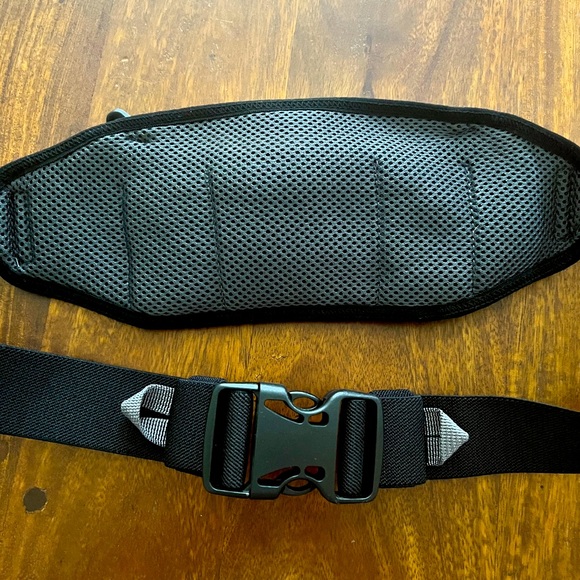 NIKE running belt - Picture 3 of 3
